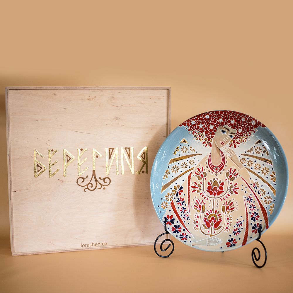 LoraShen Berehynia Collection: طبق زخرفي مطلي يدويًا 'أجنحة'