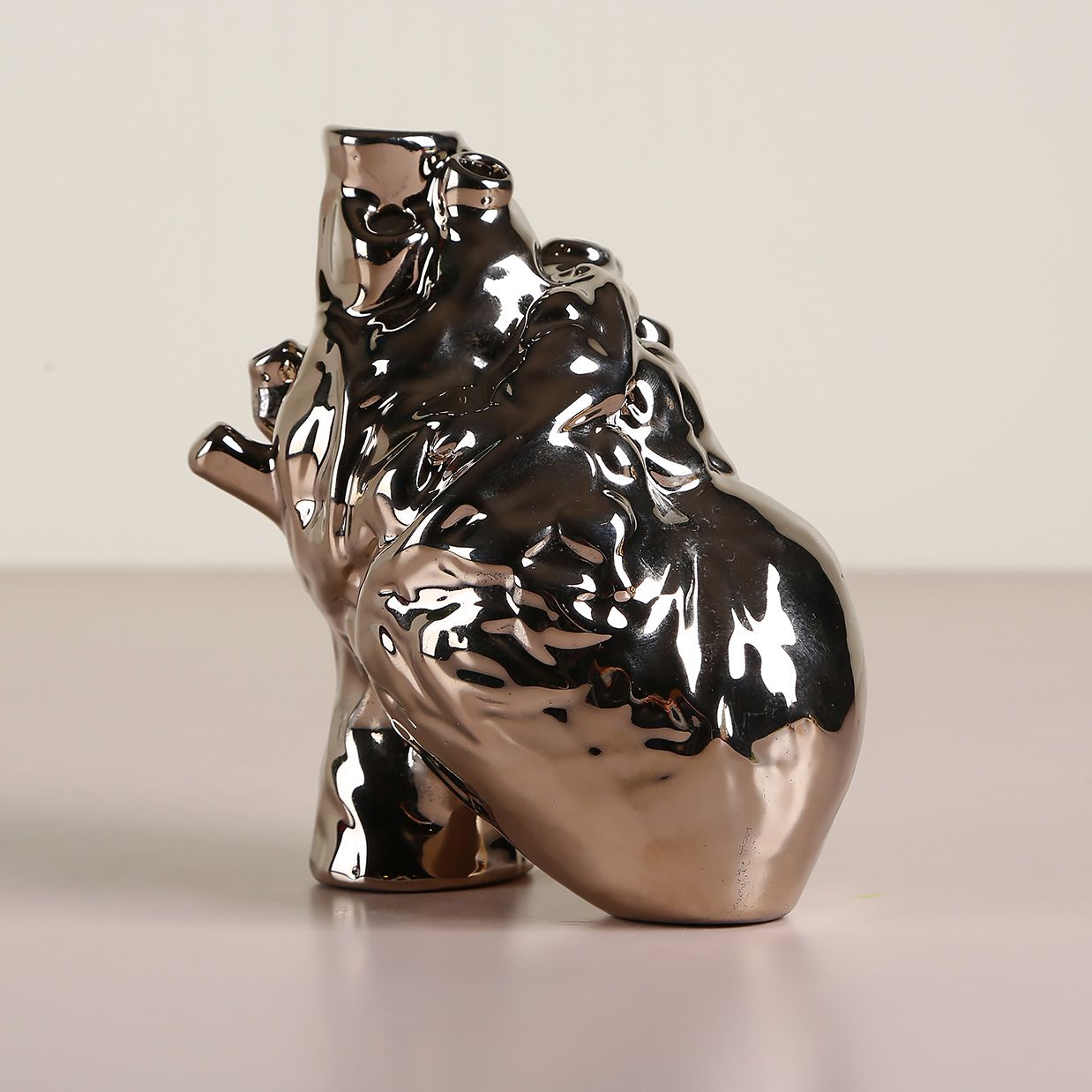 Platinum Anatomical Heart Ceramic Vase - LoraShen Modern Art